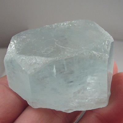 HugeTerminated Aquamarine Crystal Pakistan 400 ct  Litnon.com