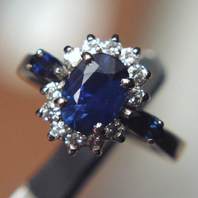 Royal Blue Ceylon Sapphire Diamond 14 kt Ring  Litnon.com