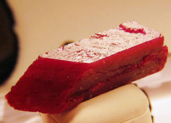 Huge Museum Ruby Crystal 315 ct Litnon.com