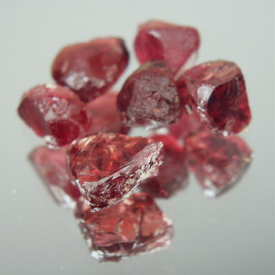 Quality Rhodolite Garnet Facet Rough Tanzania 32.6  Litnon.com