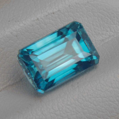 Special Cut And Color Blue Zircon 4.21 ct Litnon.com