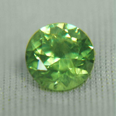 NR Top Quality Old Mine Russian Demantoid Garnet  Litnon.com