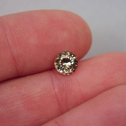 Rare Gem Quality Golden Kornerupine Sri Lanka  Litnon.com