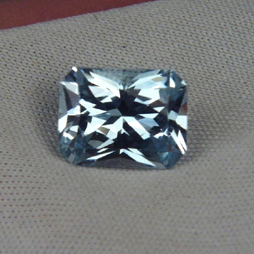 NR Top Cut Natural Color Blue Topaz 2.38 ct  Litnon.com