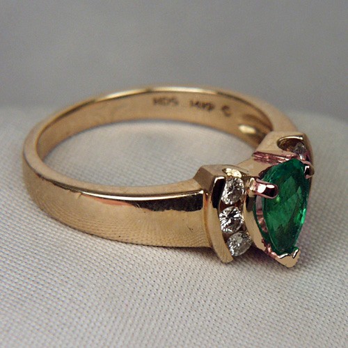 Super Color High Gem Grade Emerald and Diamond Ring  Litnon.com