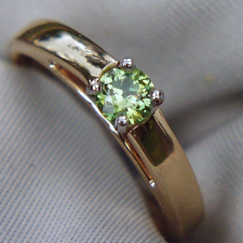 NR Top Quality Russian Demantoid Garnet 14kt Ring  Litnon.com