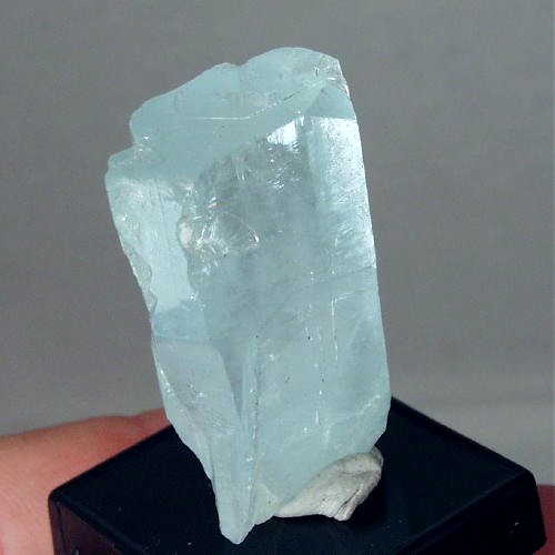 Collectors Terminated Aquamarine Crystal Pakistan  Litnon.com