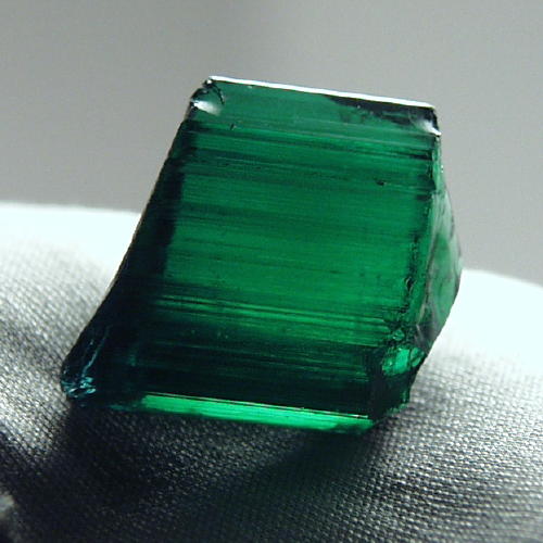 Big Fine GreenTourmaline Facet Rough Namibia 27.61 ct Litnon.com