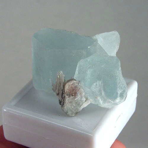 Terminated Aquamarine Beryl Crystal Specimen Pakistan  Litnon.com