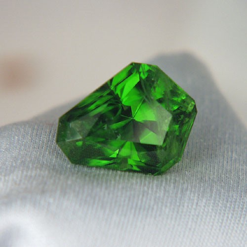 Special Gem Color Huge Pakistan Peridot 17.29ct  Litnon.com