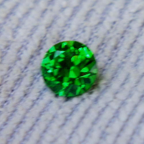  Top Gem Emerald Green Old Mine Russian Demantoid Garnet  Litnon.com