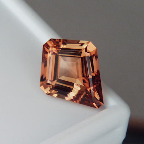Ultra Rare Fine Color Russian Imperial Topaz 4.69ct  Litnon.com
