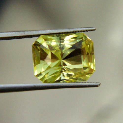 USA Cut Rare and Brilliant Yellow Apatite 5.39 ct  Litnon.com