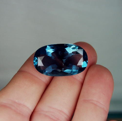 Intense Color Collectors Fluorite Afghanistan 38 ct  Litnon.com