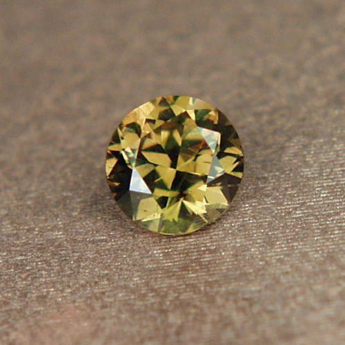 Brilliant Quality Color Change Russian Demantoid Garnet Litnon.com