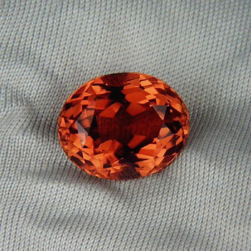 Ultra Rare Russian Imperial Topaz 5.14 ct  Litnon.com