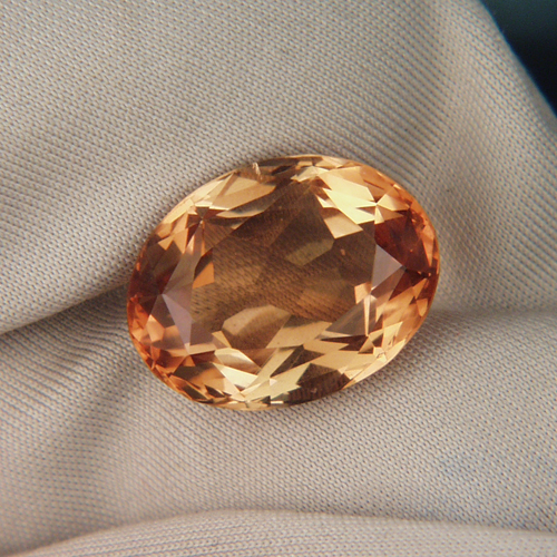 Ultra Rare Russian Imperial Topaz 16 ct  Litnon.com