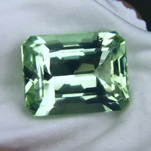 Top Cut Big and Bright Golden Beryl 8.80 ct  Litnon.com
