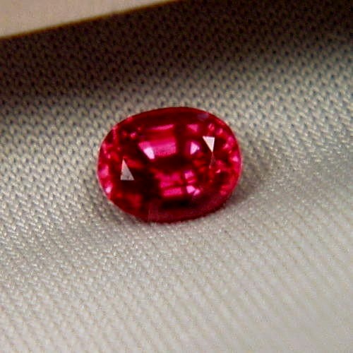 Rare Beautiful Color Natural Ceylon Ruby  Litnon.com