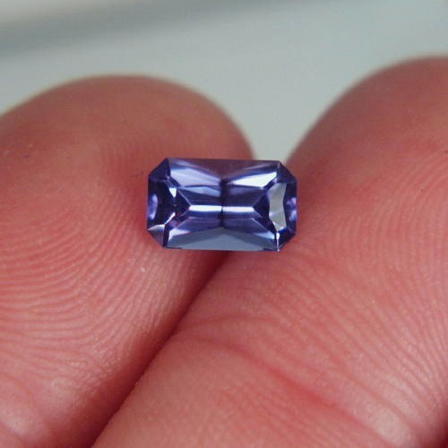 Fine Quality Top Cut and Bright Blue Purple Tanzanite  Litnon.com
