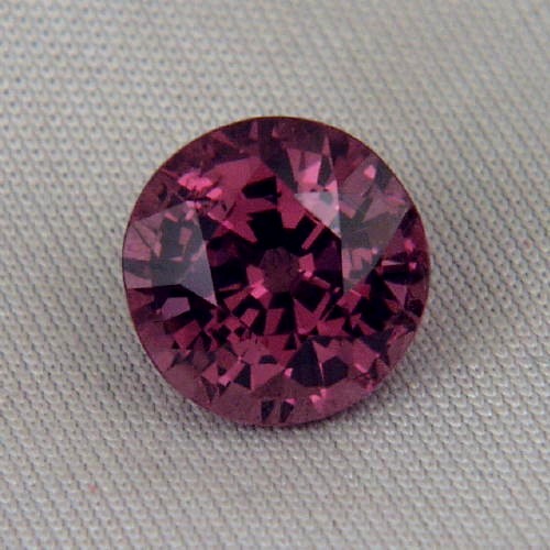 Big and Bright Unusual Color South East Asia Spinel 2.90 ct  Litnon.com