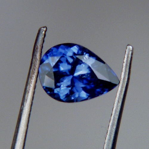 Fine Royal Blue Natural Ceylon Sapphire  Litnon.com