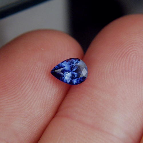 Fine Royal Blue Natural Ceylon Sapphire  Litnon.com