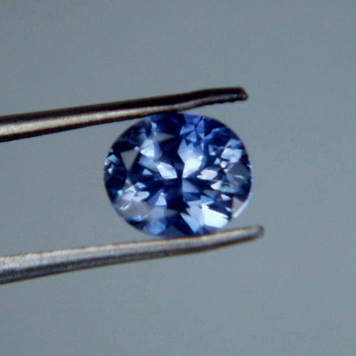 Bright and Blue Natural Ceylon Sapphire 1.14  Litnon.com
