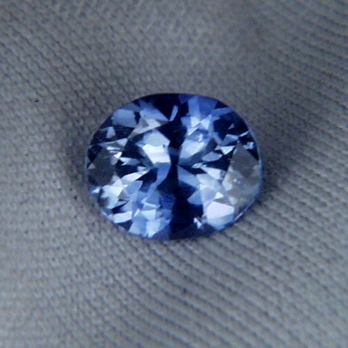 Bright and Blue Natural Ceylon Sapphire 1.14  Litnon.com