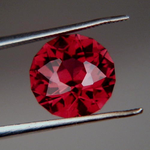 Top Cut Spectacular Tanga Rhodolite Garnet Tanzania  Litnon.com