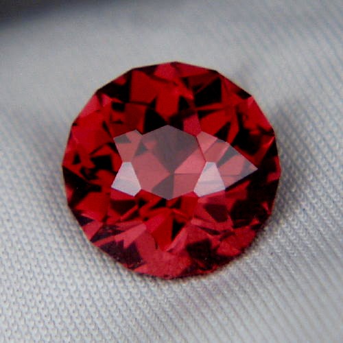 Top Cut Spectacular Tanga Rhodolite Garnet Tanzania  Litnon.com