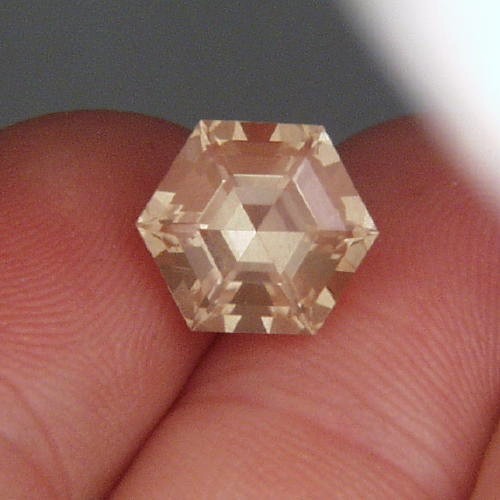 Top Cut Honey Labradorite Andesine 4.37 ct  Litnon.com