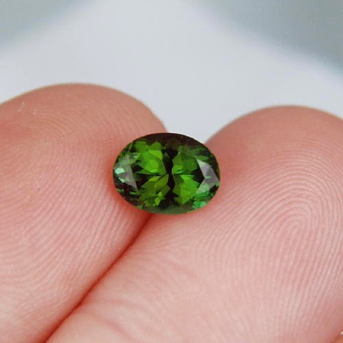 Fine Color Rich Green Tourmaline Afghanistan  Litnon.com