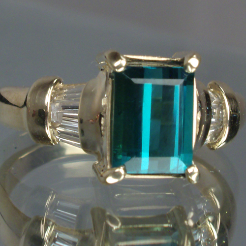 NR Quality Indigo Blue Tourmaline Diamond Ring 18kt GL Litnon.com