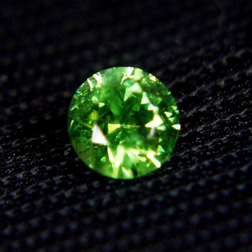 NR Chrome Green Old Mine Russian Demantoid Garnet  Litnon.com