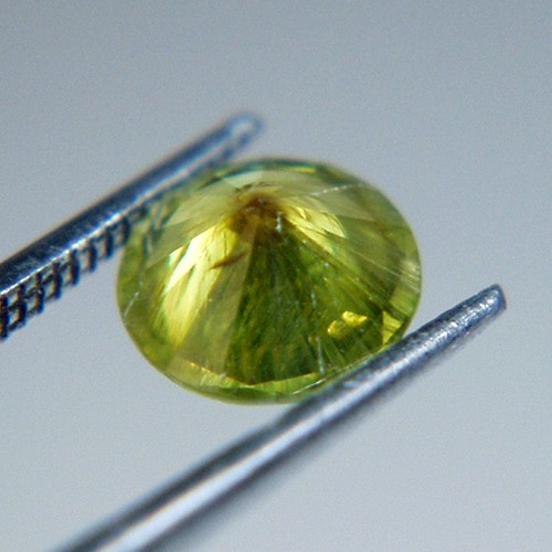 Rare inclusions Color Shift Russian Demantoid Garnet Litnon.com