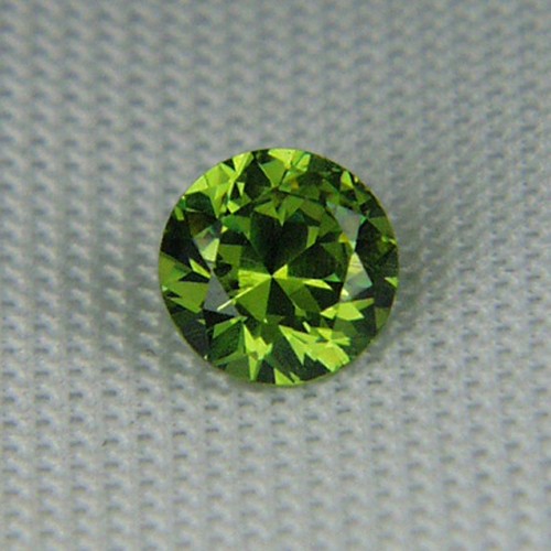Special Quality Old Mine Russian Demantoid Garnet  Litnon.com