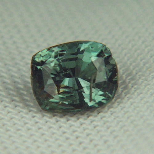 Russian Alexandrite Strong Color Change and VS Clean  Litnon.com