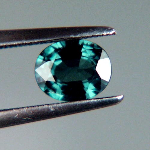 Rare Color Change Garnet Sri Lanka 0.75 ct  Litnon.com