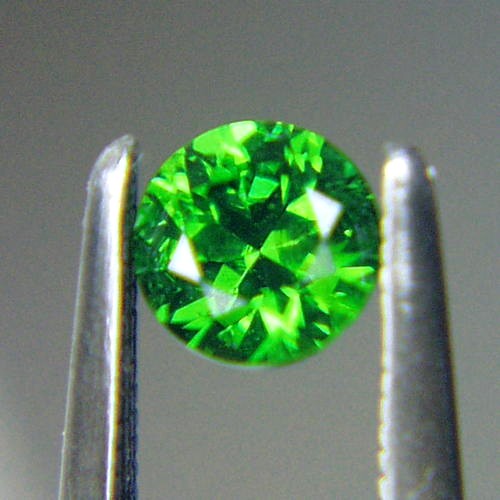  Top Gem Chrome Green Russian Demantoid Garnet  Litnon.com
