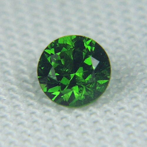  Top Gem Chrome Green Russian Demantoid Garnet  Litnon.com