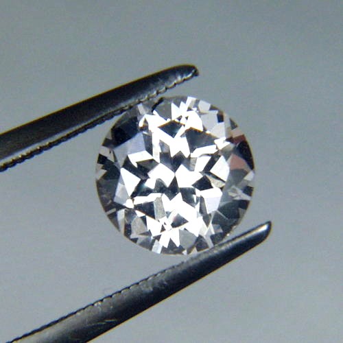 Special Quality and Cut White Ceylon Sapphire  Litnon.com