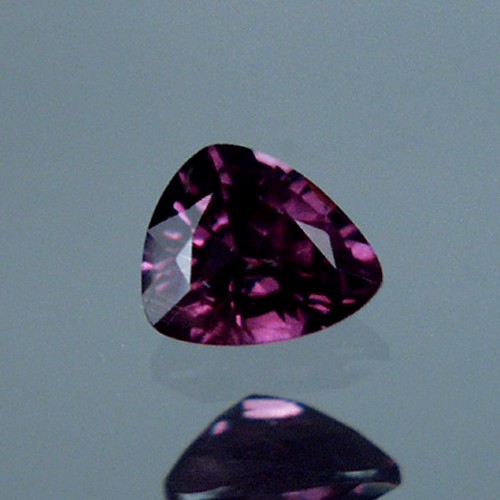 Rare Color Change Garnet Sri Lanka 0.75 ct  Litnon.com