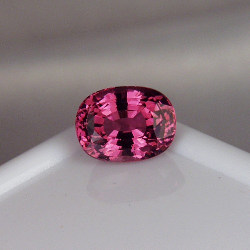 Hot Pink Natural Sri Lanka Spinel 2.69 ct  Litnon.com