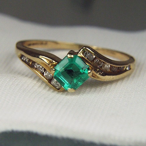Super Color High Gem Grade Emerald and Diamond Ring  Litnon.com