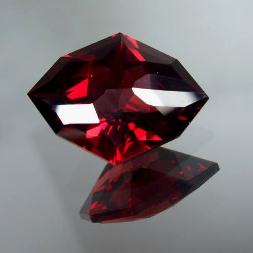 Top Cut Spectacular Rhodolite Garnet Tanzania 6.46ct  Litnon.com