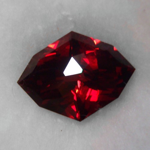 Top Cut Spectacular Rhodolite Garnet Tanzania 6.46ct  Litnon.com