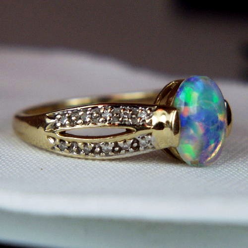 Color and Fire Australian Opal Gold Ring  Litnon.com