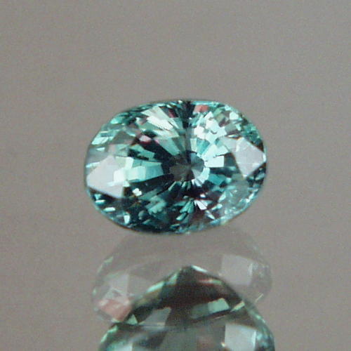 Natural Russian Alexandrite 1.22 ct and VVS Clean  Litnon.com