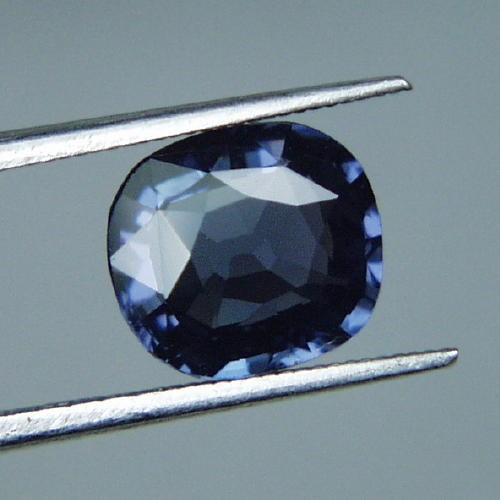 Bright and Blue Natural Ceylon Sapphire 2.10 ct  Litnon.com